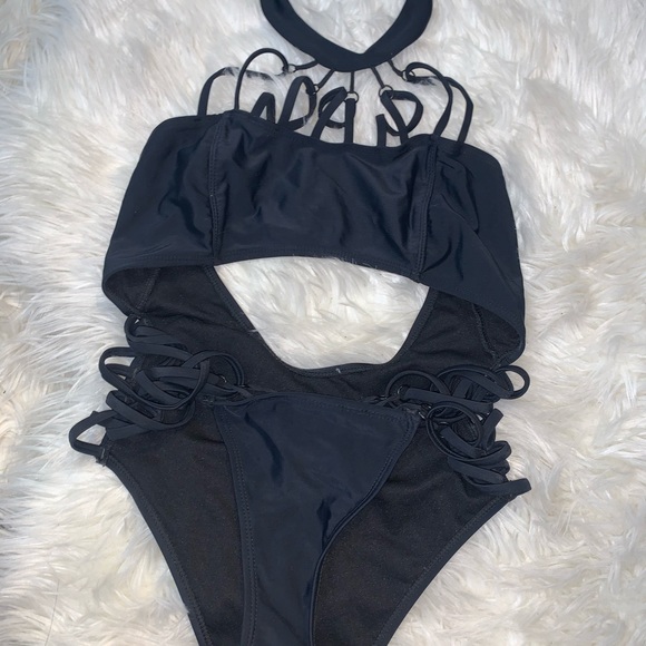 Women’s full bikini - Picture 4 of 7